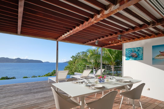 VILLA POINTE MILOU KITCHEN & DINING AREA 6