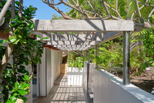 VILLA POINTE MILOU OUTDOORS 1