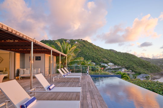 VILLA POINTE MILOU SUNSET 16