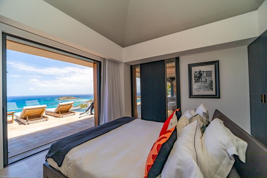 VILLA EPICURE BEDROOM1 9