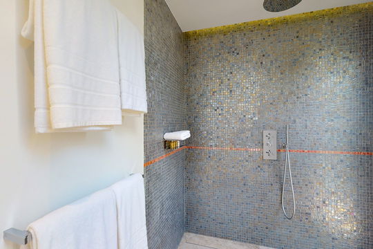 VILLA EPICURE BEDROOM3 11