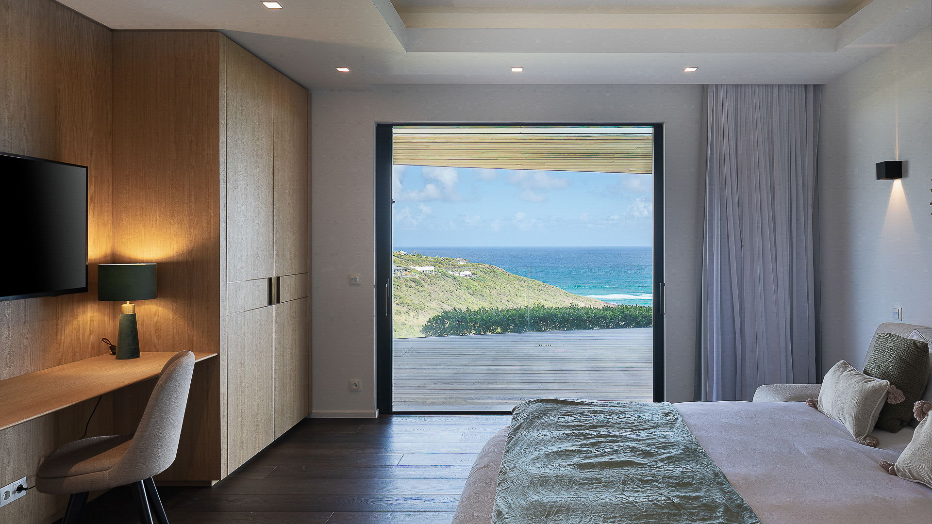 BEDROOM 6