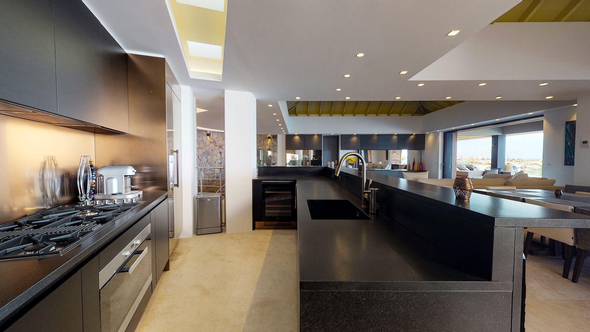 KITCHEN & DINING AREA