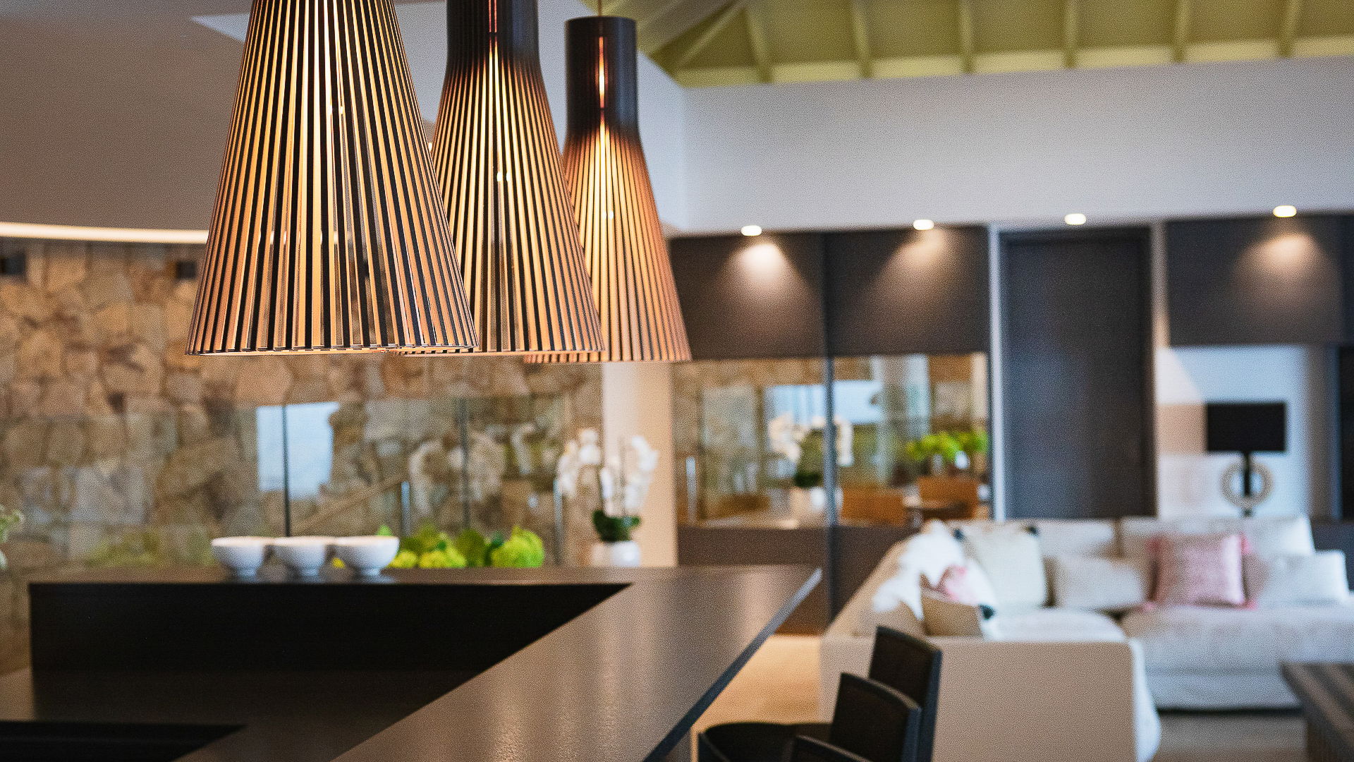 KITCHEN & DINING AREA