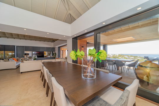 VILLA EPICURE KITCHEN & DINING AREA 6