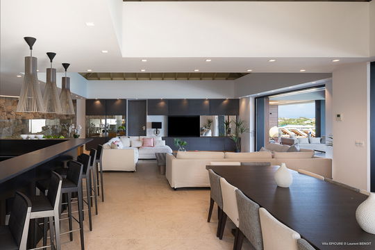 VILLA EPICURE KITCHEN & DINING AREA 7