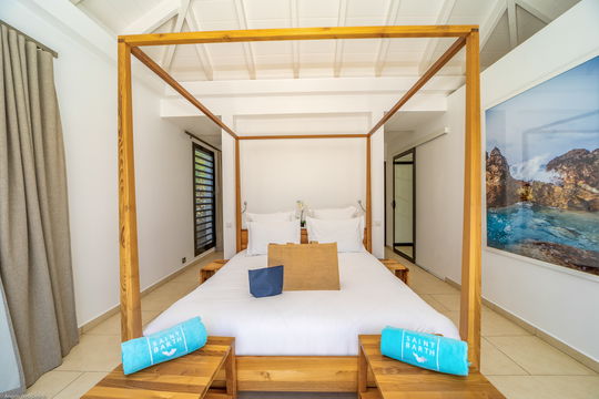 VILLA ENZUMA BEDROOM1 3