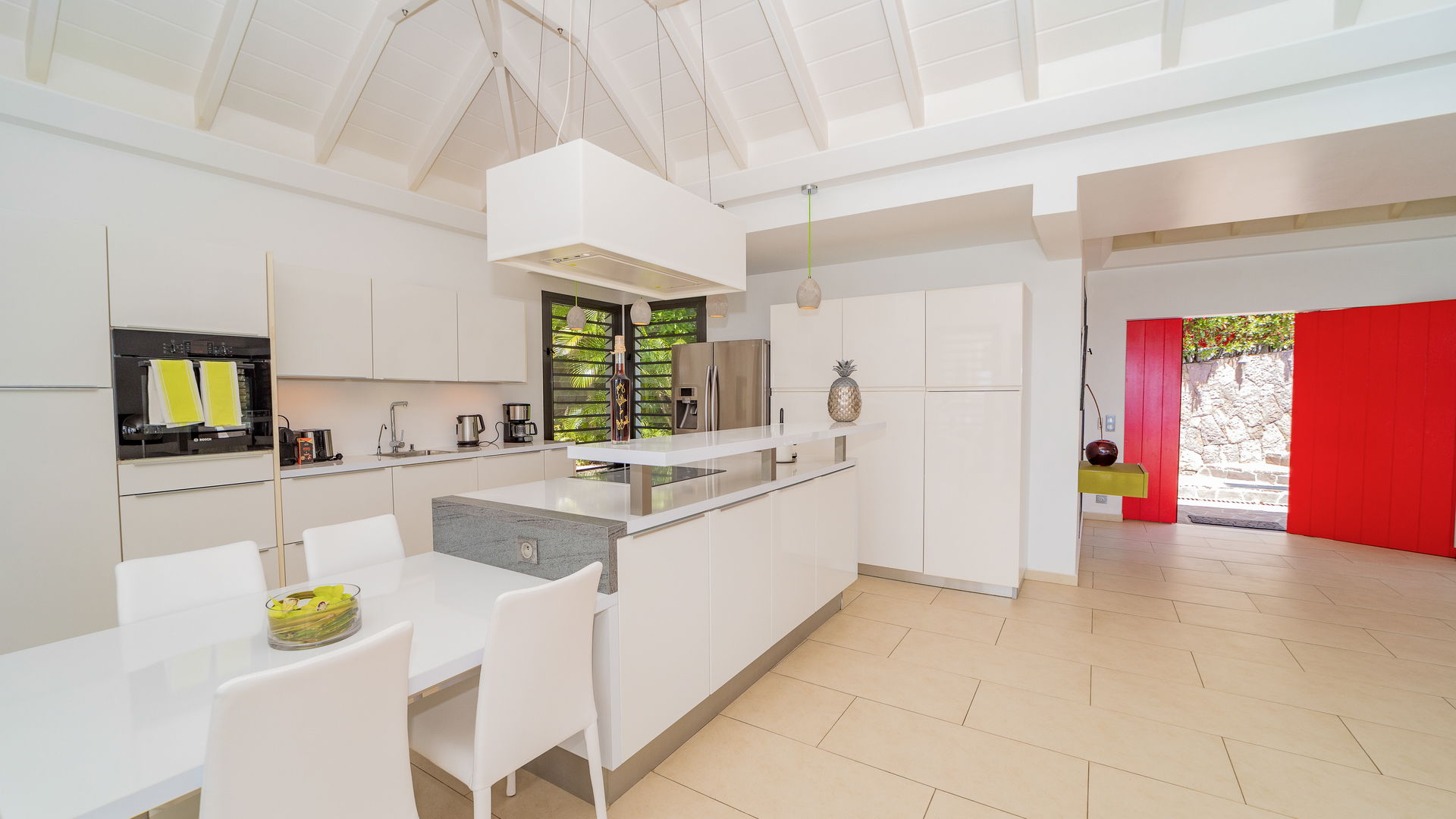 KITCHEN & DINING AREA