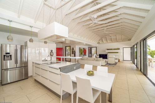 VILLA ENZUMA KITCHEN & DINING AREA 3