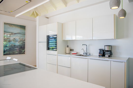 VILLA ENZUMA KITCHEN & DINING AREA 6