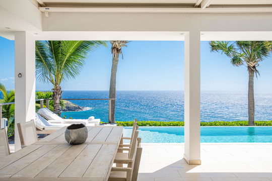 VILLA ENZUMA KITCHEN & DINING AREA 8
