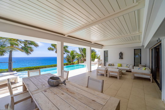 VILLA ENZUMA KITCHEN & DINING AREA 9