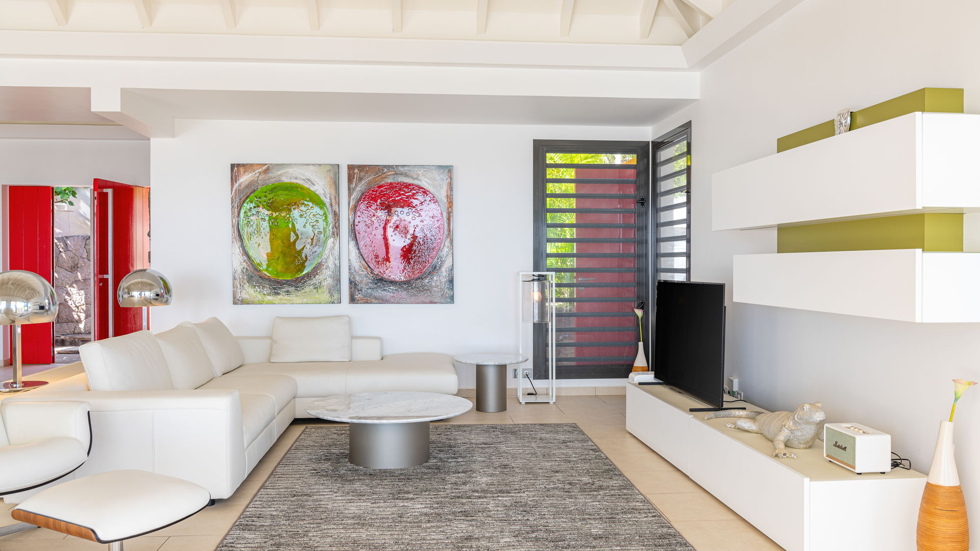 LIVING AREA