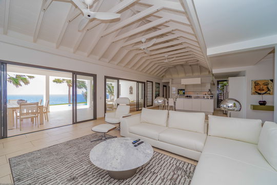 VILLA ENZUMA LIVING AREA 6