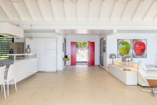 VILLA ENZUMA LIVING AREA 8