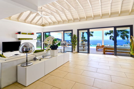 VILLA ENZUMA LIVING AREA 9