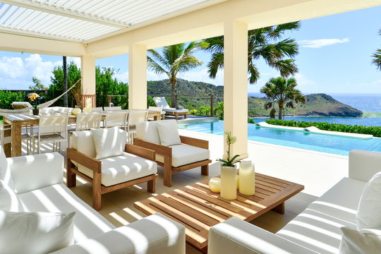 VILLA ENZUMA OUTDOOR LOUNGE AREA 6