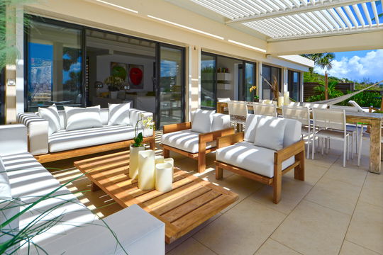 VILLA ENZUMA OUTDOOR LOUNGE AREA 7
