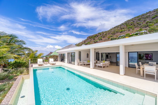 VILLA ENZUMA POOL & TERRACE 10