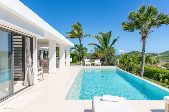 VILLA ENZUMA POOL & TERRACE 12
