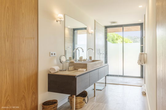 VILLA FIREFLY BEDROOM2 6