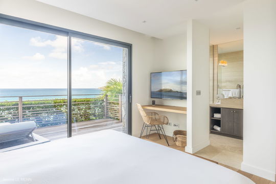 VILLA FIREFLY BEDROOM6 2