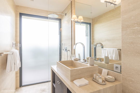 VILLA FIREFLY BEDROOM6 3