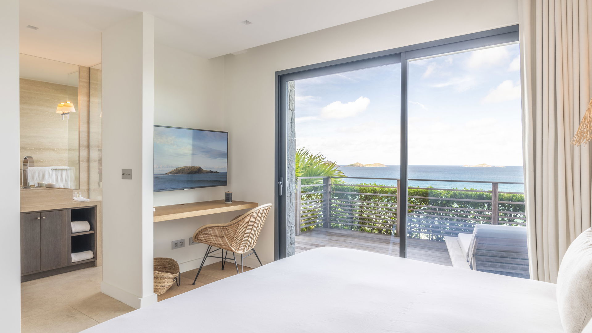 BEDROOM 7