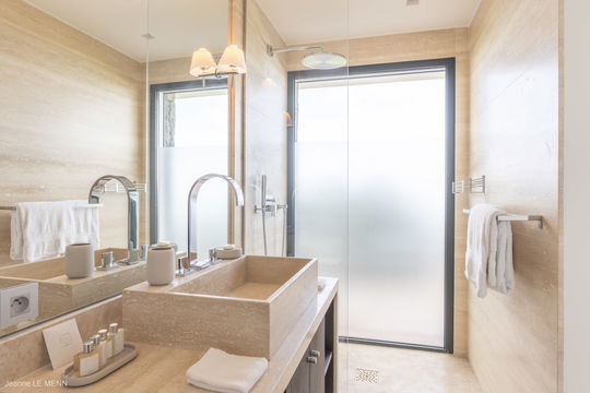 VILLA FIREFLY BEDROOM7 3