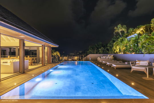 VILLA FIREFLY BY NIGHT 4