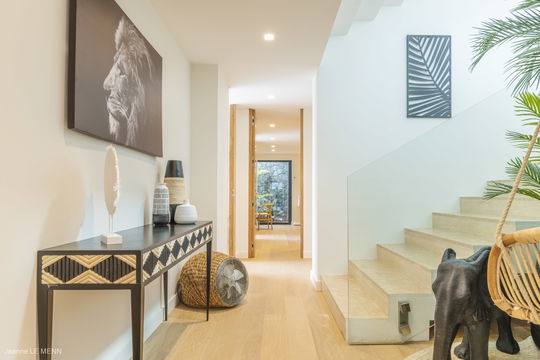 VILLA FIREFLY INDOORS 2