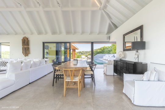 VILLA FIREFLY KITCHEN & DINING AREA 1
