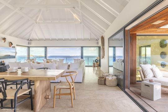 VILLA FIREFLY KITCHEN & DINING AREA 2
