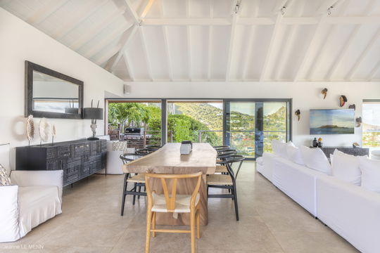 VILLA FIREFLY KITCHEN & DINING AREA 3