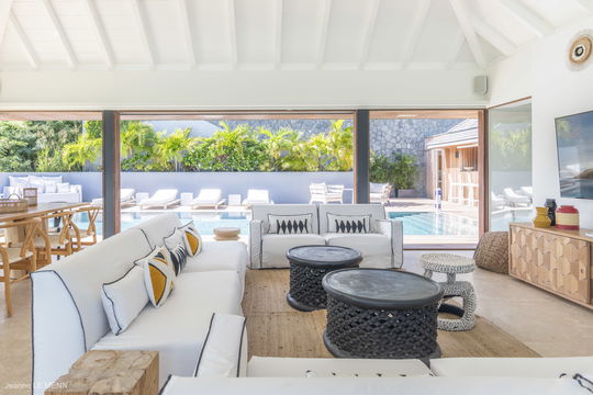 VILLA FIREFLY LIVING AREA 1