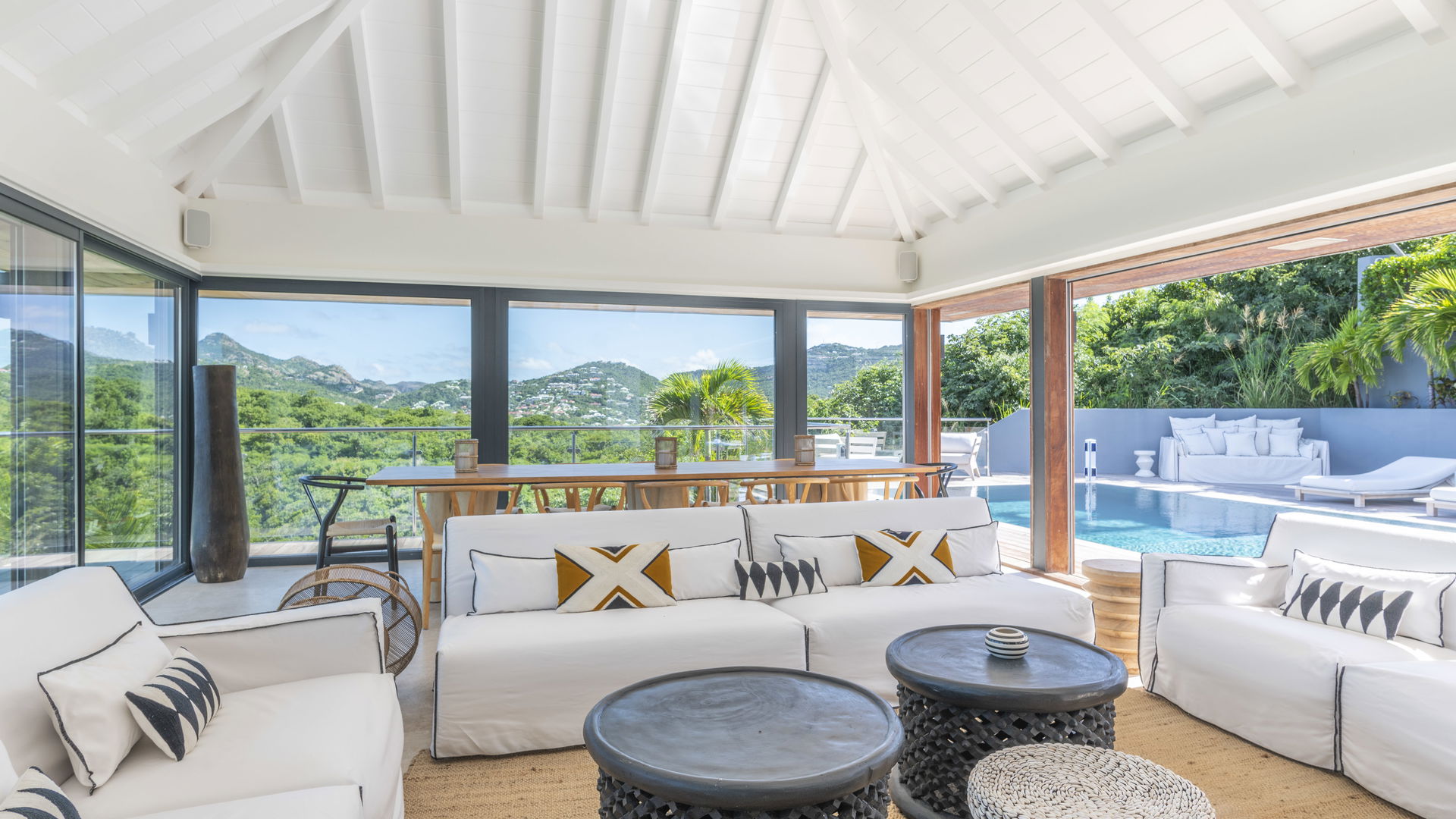 LIVING AREAS