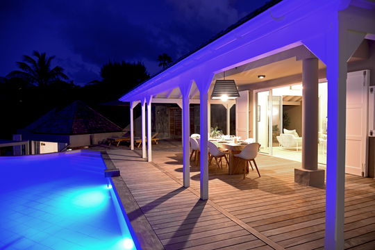 VILLA LAGON ROSE BY NIGHT 4