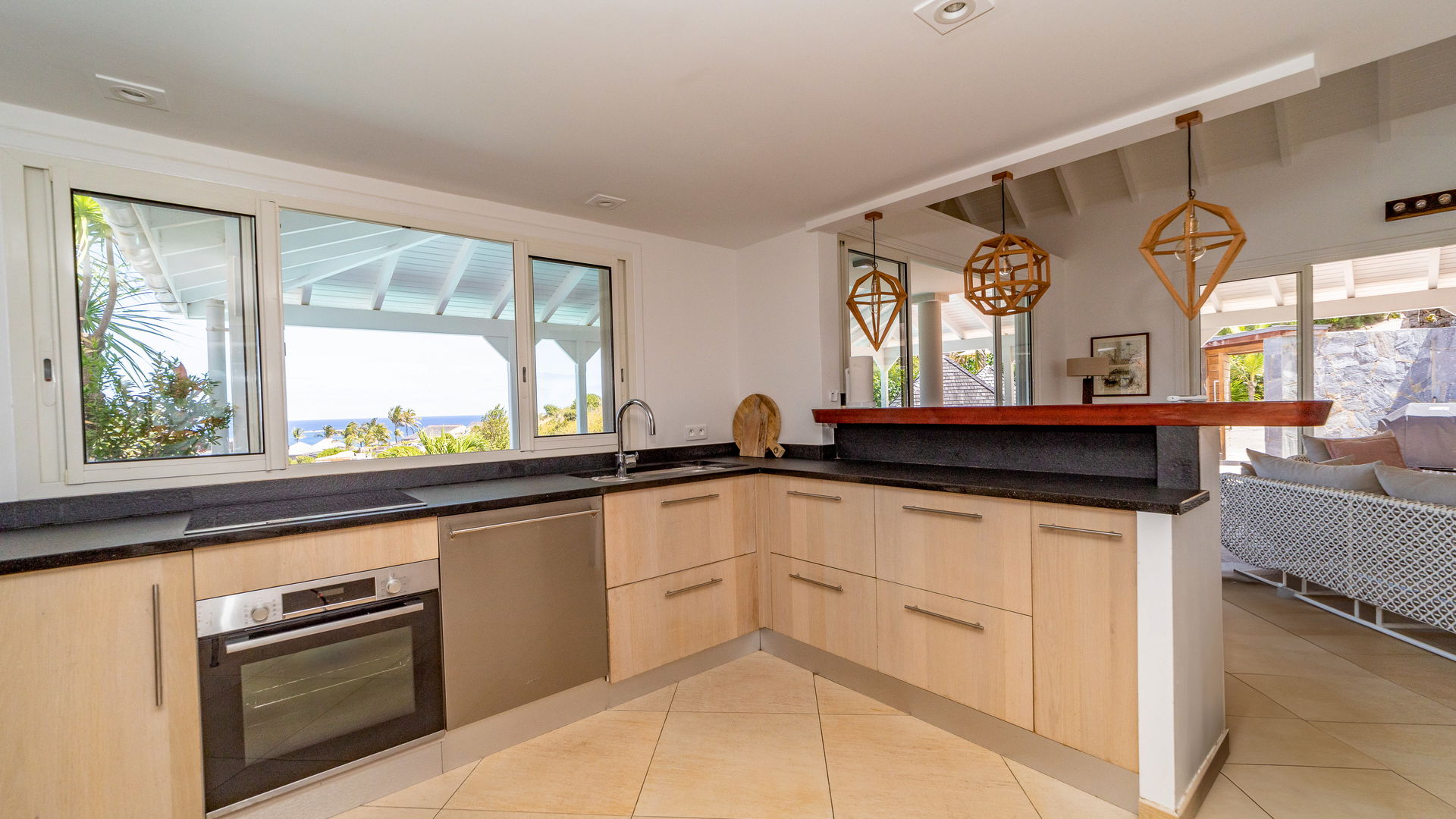 KITCHEN & DINING AREA