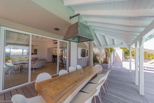 VILLA LAGON ROSE KITCHEN & DINING AREA 7