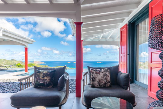 VILLA GENEVIEVE OUTDOOR LOUNGE AREA 1