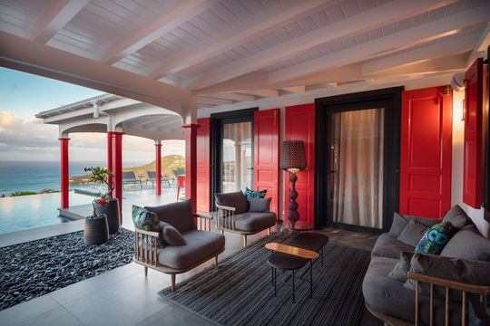 VILLA GENEVIEVE OUTDOOR LOUNGE AREA 4