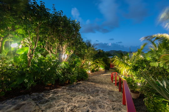 VILLA GENEVIEVE OUTDOORS 12