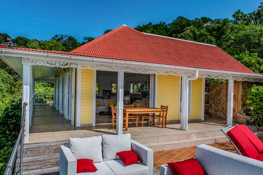 VILLA ENCLOS KITCHEN & DINING AREA 6