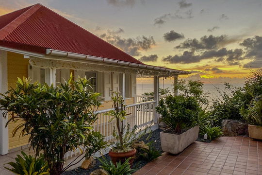 VILLA ENCLOS OUTDOORS 13