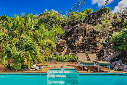 VILLA ENCLOS POOL & TERRACE 5