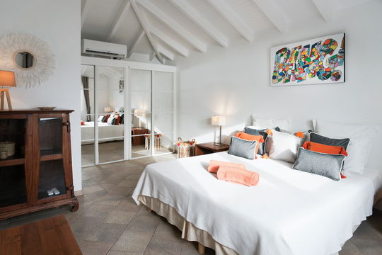 VILLA HELOA BEDROOM1 2