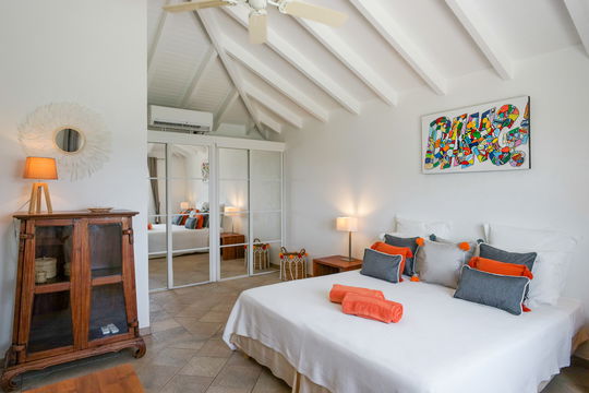 VILLA HELOA BEDROOM1 4