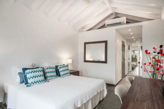 VILLA HELOA BEDROOM3 3