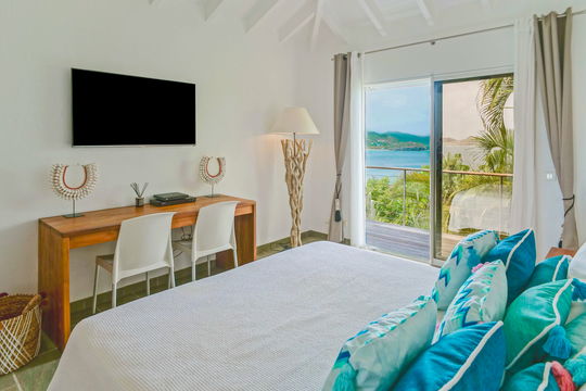 VILLA HELOA BEDROOM3 4