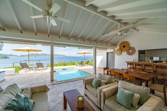 VILLA HELOA LIVING & DINING AREAS 3